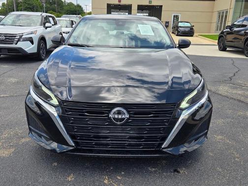 Black 2025 Nissan Altima SV