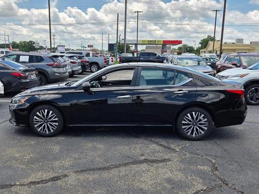Black 2025 Nissan Altima SV