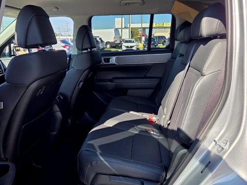 Shimmering Silver 2027 Hyundai SANTA FE SEL