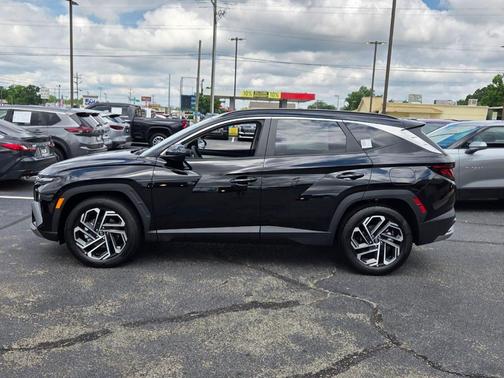 Phantom Black 2026 Hyundai TUCSON SEL