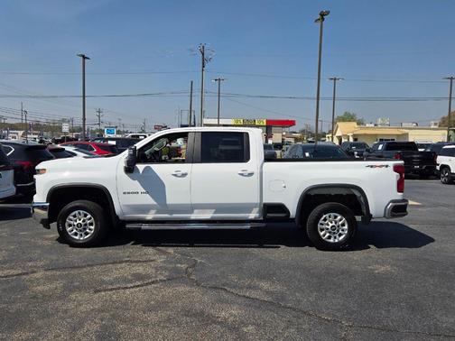 Summit White 2025 Chevrolet Silverado 2500 LT