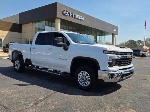 Summit White 2025 Chevrolet Silverado 2500 LT