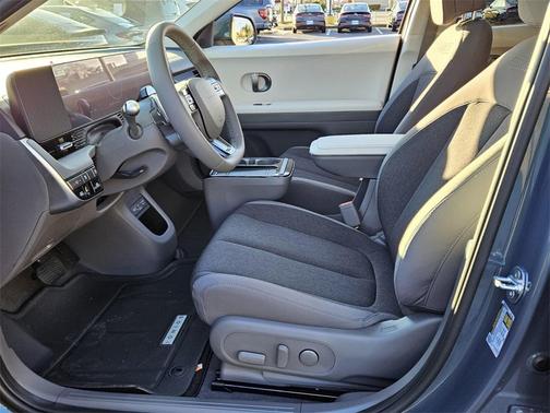 2026 Hyundai IONIQ 5 SE