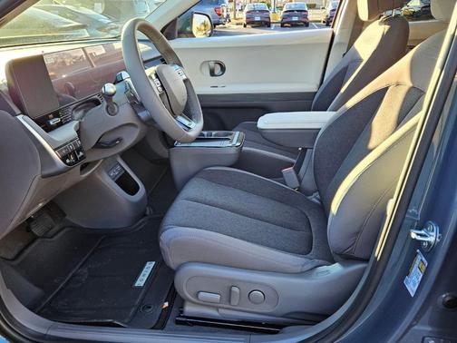 2026 Hyundai IONIQ 5 SE