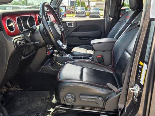 Granite Crystal Clearcoat Metallic 2021 Jeep Gladiator Rubicon