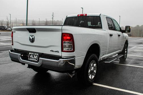 Bright White Clearcoat 2024 RAM 2500 Big Horn