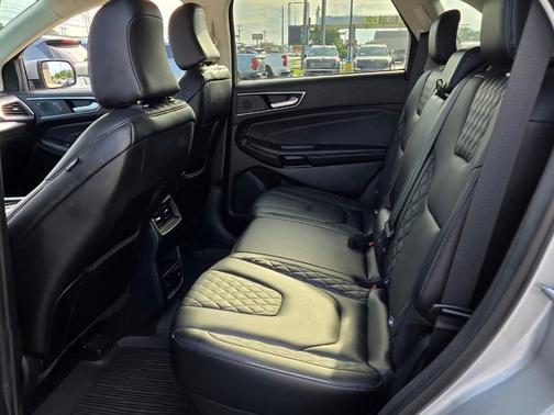 Silver Metallic 2024 Ford Edge Titanium