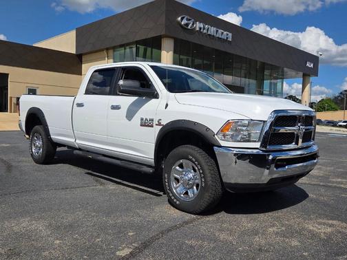 Bright White Clearcoat 2018 RAM 2500 SLT