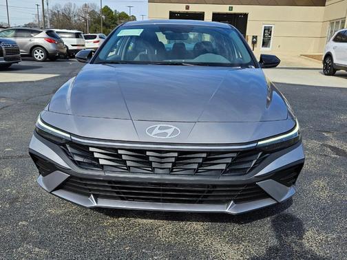 Metal 2026 Hyundai ELANTRA HEV SEL