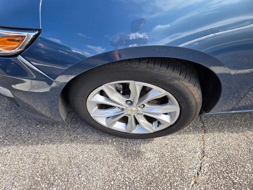 Lakeshore Blue Metallic 2024 Chevrolet Malibu LT