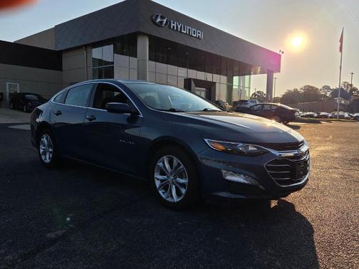 Lakeshore Blue Metallic 2024 Chevrolet Malibu LT