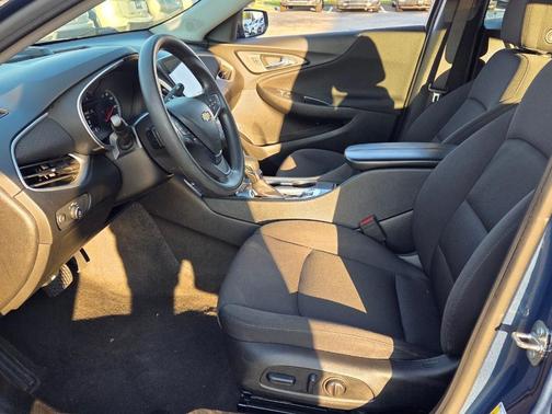Lakeshore Blue Metallic 2024 Chevrolet Malibu LT