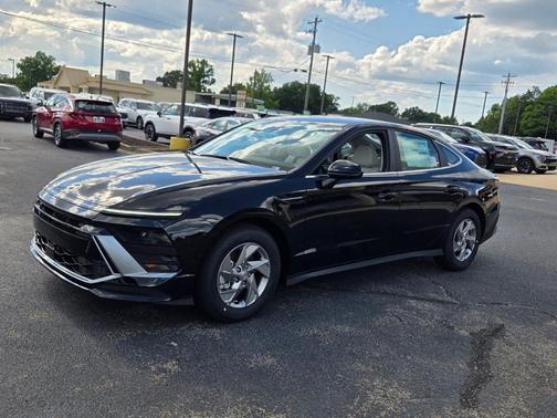 Black 2026 Hyundai SONATA SE