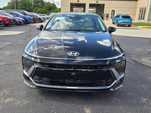Black 2026 Hyundai SONATA SE