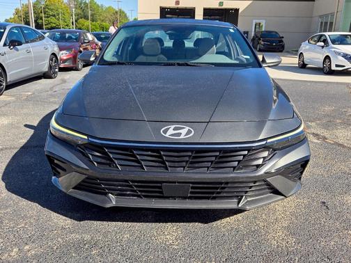 Amazon Gray 2025 Hyundai ELANTRA SEL Convenience