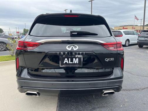 Black Obsidian 2021 INFINITI QX50 Luxe