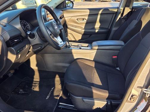 Gun Metallic 2024 Nissan Sentra SV