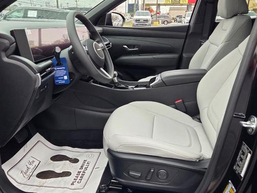Phantom Black 2026 Hyundai SANTA CRUZ SEL Activity