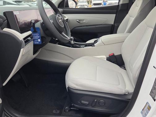White Pearl 2026 Hyundai TUCSON SEL