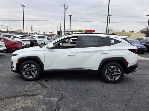 White Pearl 2026 Hyundai TUCSON SEL