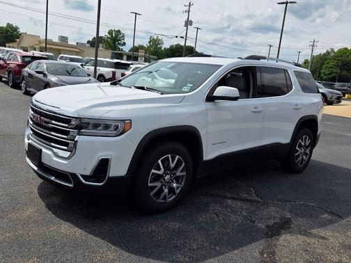 Summit White 2023 GMC Acadia SLT