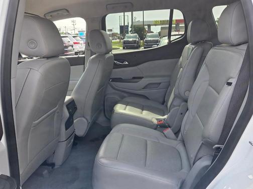 Summit White 2023 GMC Acadia SLT