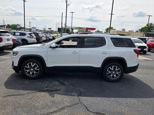 Summit White 2023 GMC Acadia SLT