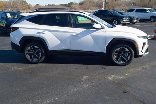 White Pearl 2026 Hyundai TUCSON SEL