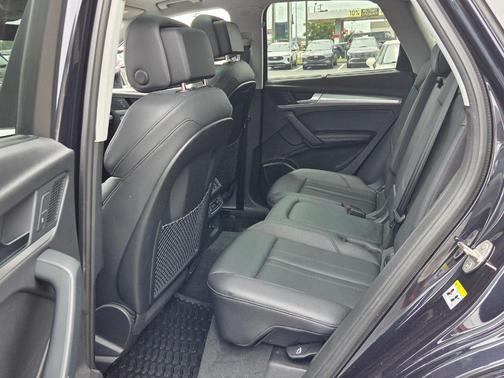 Moonlight Blue Metallic 2018 Audi Q5 2.0T Prestige