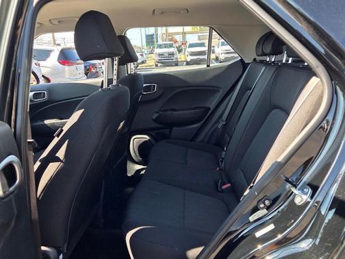 2025 Hyundai VENUE SE