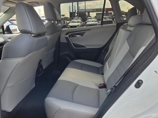 Pearl 2023 Toyota RAV4 Limited