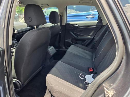 Platinum Gray Metallic 2024 Volkswagen Jetta 1.5T S