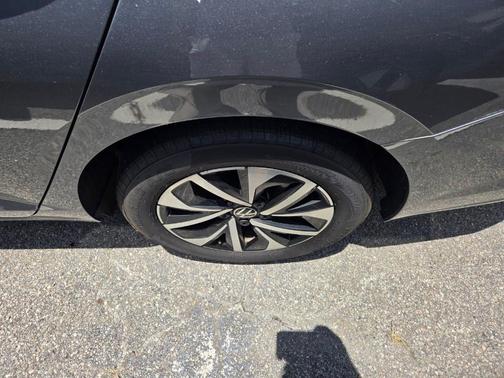 Platinum Gray Metallic 2024 Volkswagen Jetta 1.5T S