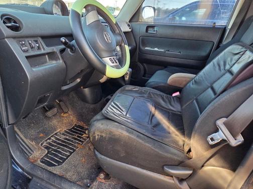 2006 Scion xB 
