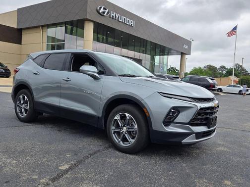 Sterling Gray Metallic 2025 Chevrolet Blazer LT