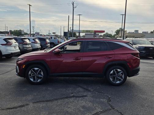 Red 2025 Hyundai TUCSON SEL