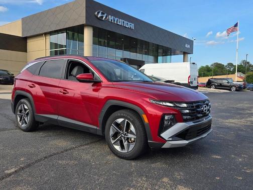 Red 2025 Hyundai TUCSON SEL