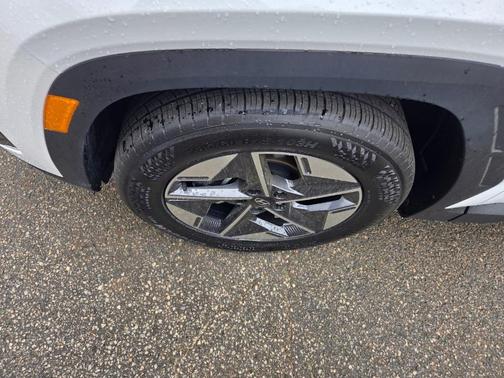 White Pearl 2025 Hyundai TUCSON SEL