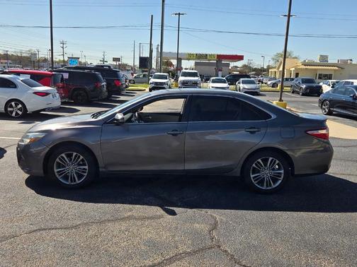 2016 Toyota Camry XLE
