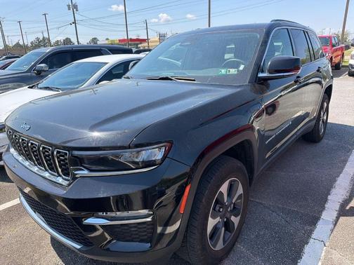 Diamond Black 2024 Jeep Grand Cherokee 4xe Base