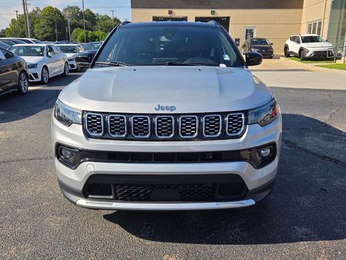 Silver Zynith 2025 Jeep Compass Limited