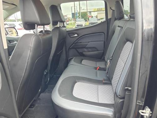 Black 2022 Chevrolet Colorado Z71