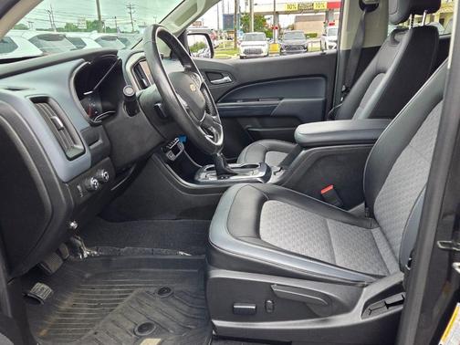 Black 2022 Chevrolet Colorado Z71