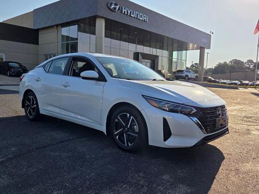 Aspen White 2024 Nissan Sentra SV