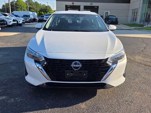 Aspen White 2024 Nissan Sentra SV