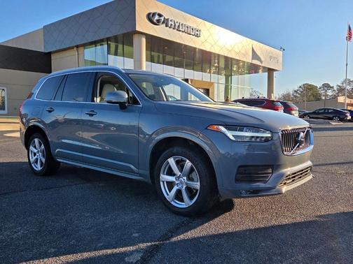 2021 Volvo XC90 T5 Momentum 7 Passenger
