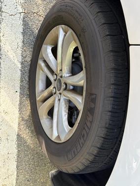 White Platinum Clearcoat Metallic 2019 Ford Edge SEL