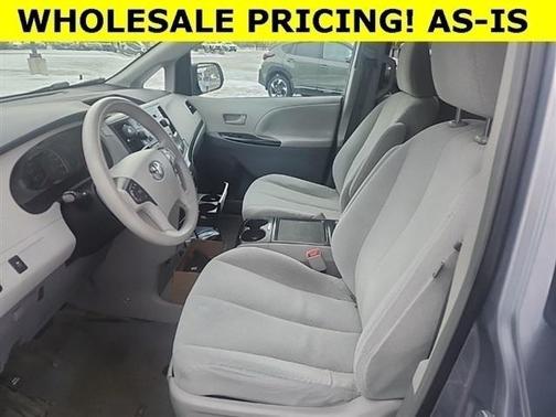 2013 Toyota Sienna LE