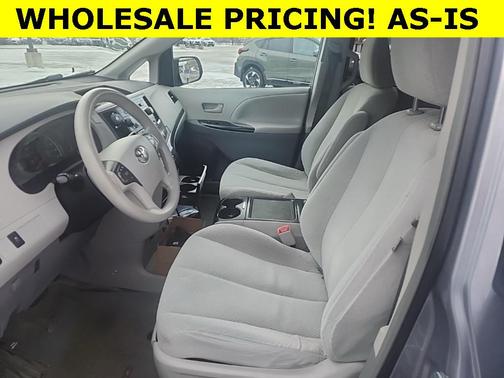 2013 Toyota Sienna LE