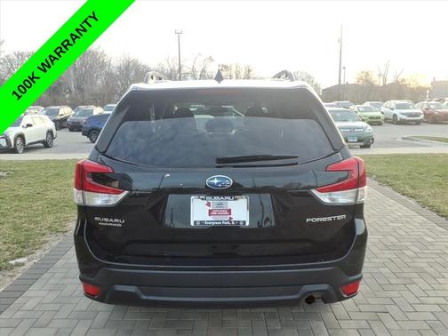 Crystal Black Silica 2022 Subaru Forester Premium